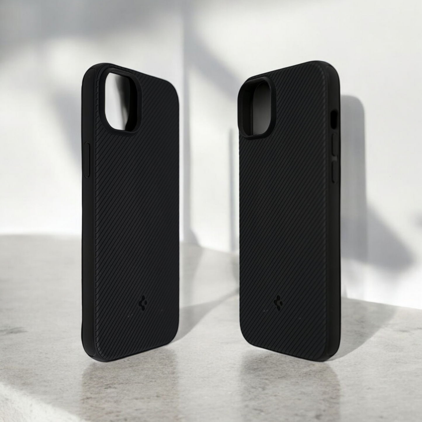 Spigen iPhone 13 Pro Max | Mag Armor Case | Black